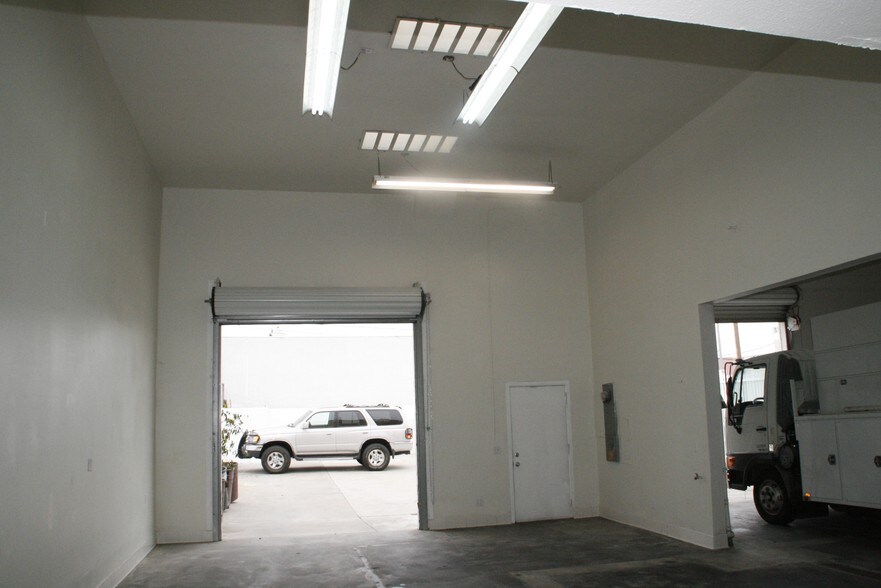 More Photos Of 25915 Senator Ave, Harbor City Warehouse For Lease