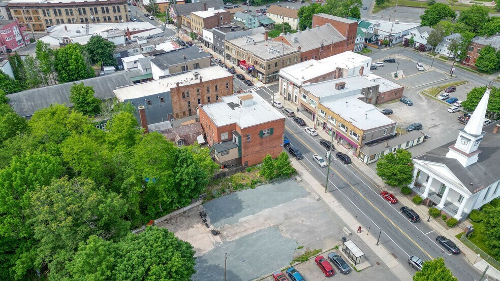 More Photos Of 31 S Main St, Liberty Sports And Entertainment For Sale