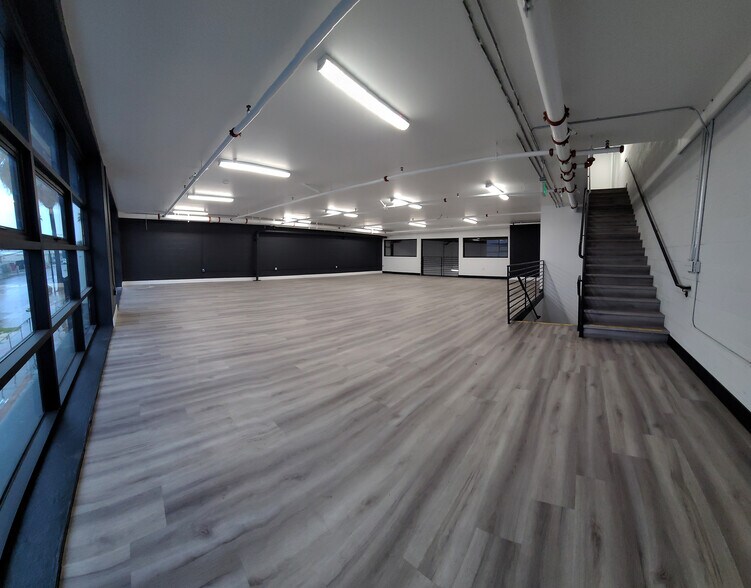 More Photos Of 1417 15th, Los Angeles Warehouse For Lease