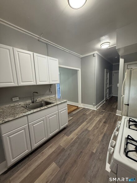 More Photos Of 80-82 Maple Ave, New London Apartments For Sale