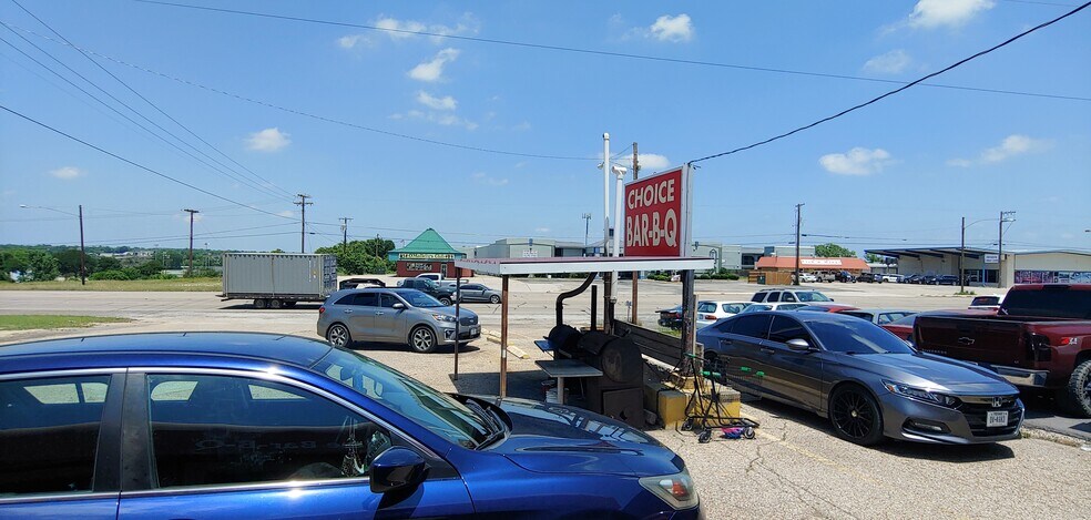 More Photos Of 2606 E Veterans Memorial Blvd, Killeen Restaurant For Sale