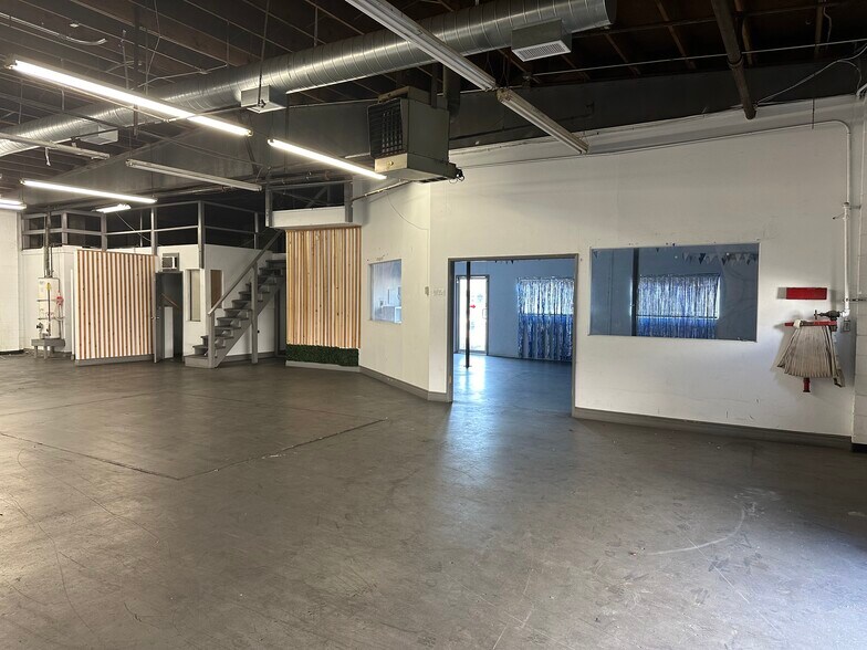 More Photos Of 6430 Roland St, Buena Park Warehouse For Sale