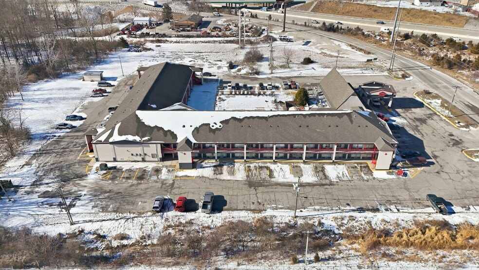 More Photos Of 3527 W Coliseum Blvd, Fort Wayne Hotel For Sale