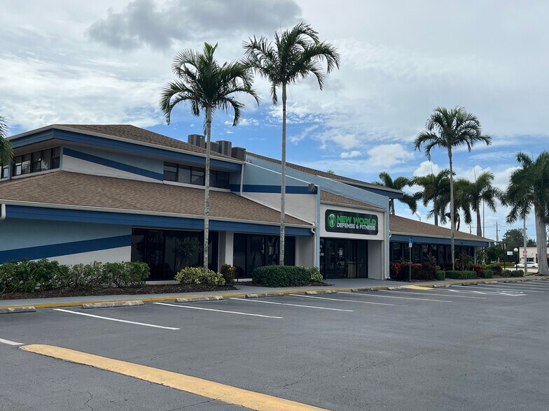 More Photos Of 12995 S Cleveland Ave, Fort Myers Unknown For Lease