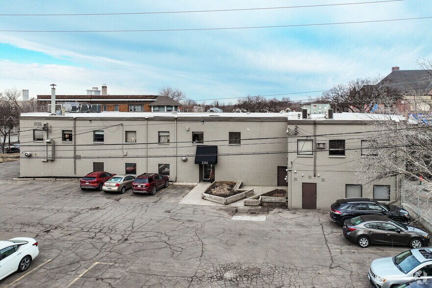 More Photos Of 2101 Hennepin Ave, Minneapolis Office For Lease