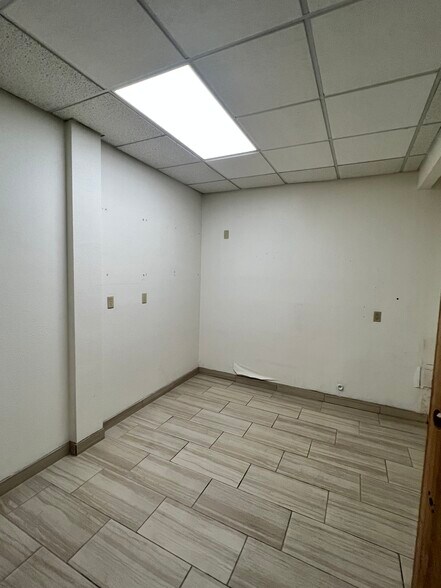 More Photos Of 2311 N Mesa St, El Paso Medical For Lease