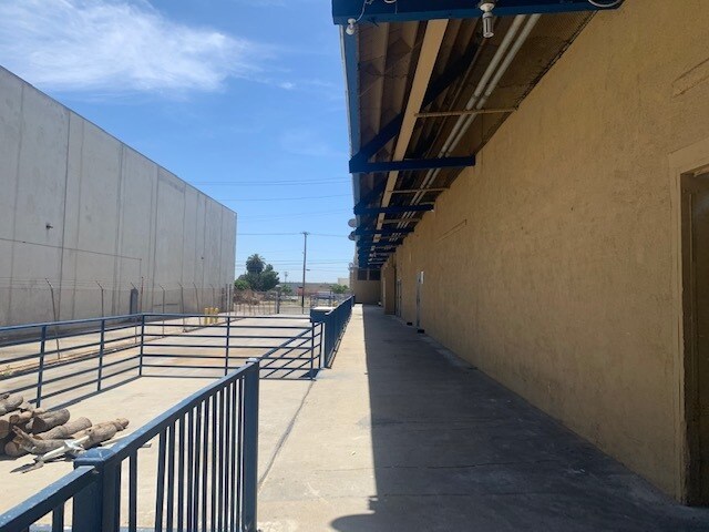 More Photos Of 1937-2035 E Vernon Ave, Vernon Refrigeration Cold Storage For Lease