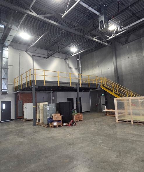 More Photos Of 3220 12 St, Nisku Service For Lease