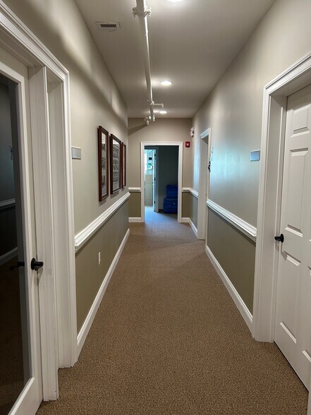 More Photos Of 115 The Plains Rd, Middleburg Office For Lease