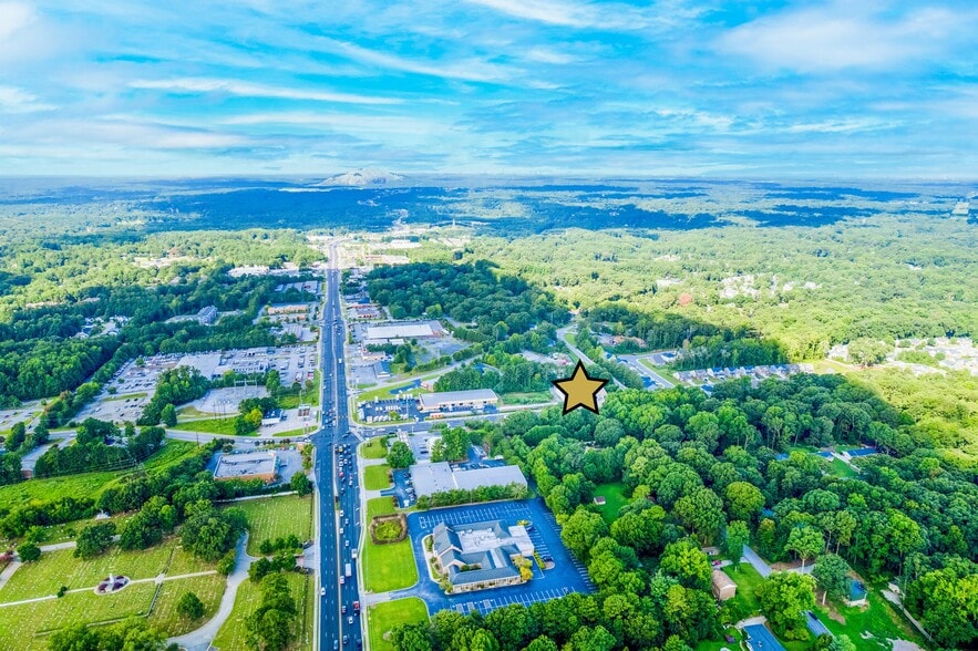 More Photos Of 2121 Hewatt Rd, Snellville Service For Lease