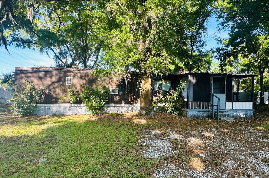 More Photos Of 1025 W Socrum Loop Rd, Lakeland Manufactured Housing Mobile Home Park For Sale