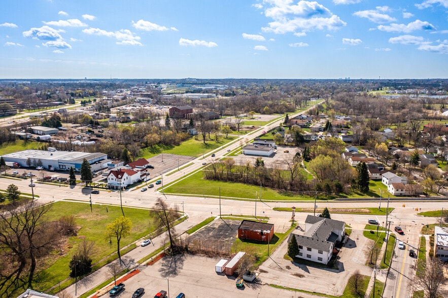 More Photos Of 180 Orchard Lake Rd, Pontiac Convenience Store For Sale
