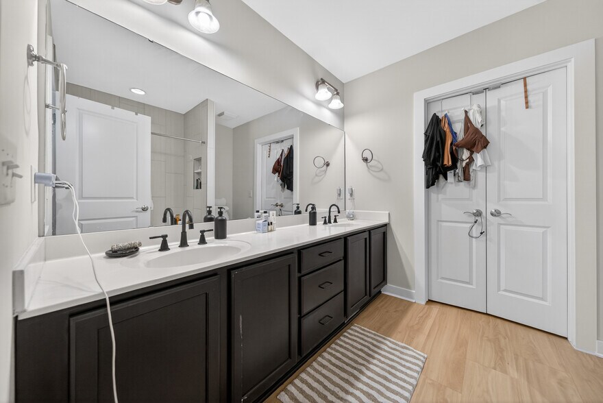 More Photos Of 444 S Blount St, Raleigh Apartments For Sale