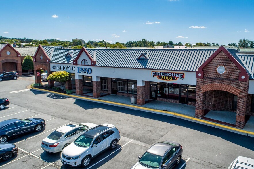 More Photos Of 5901-6075 Centreville Crest Ln, Centreville Unknown For Lease