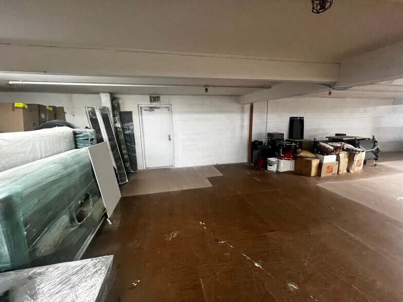 More Photos Of 11727-11729 South St, Artesia General Retail For Lease