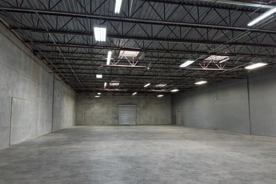 More Photos Of 1700 Wirt Rd, Houston Warehouse For Lease