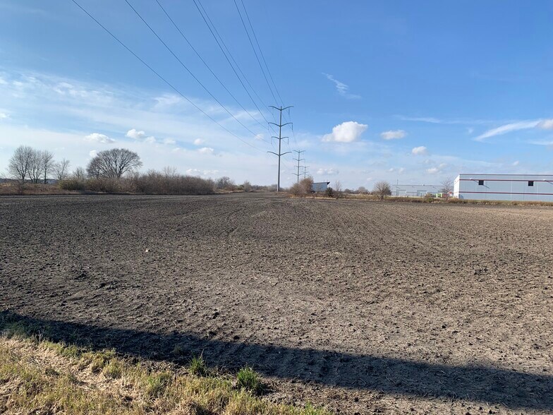 More Photos Of 1 & 2 BOOMBAH Blvd, Yorkville Land For Sale