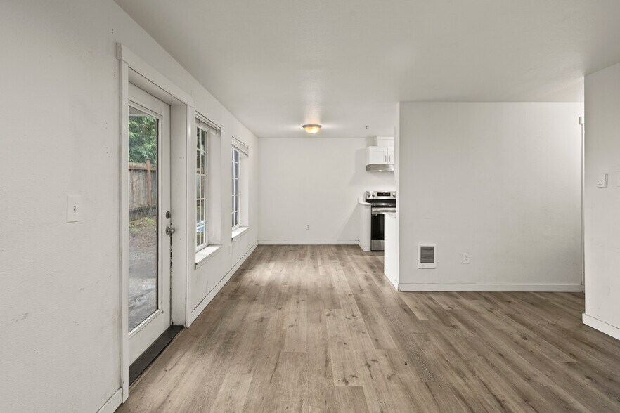 More Photos Of 215 Turner Ave, Shelton Apartments For Sale