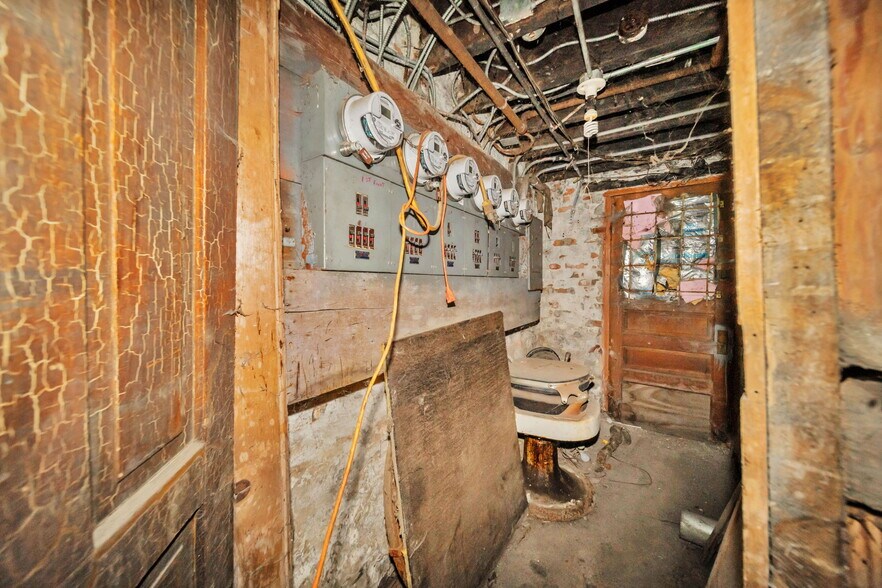 More Photos Of 2236 W 19th St, Chicago Apartments For Sale