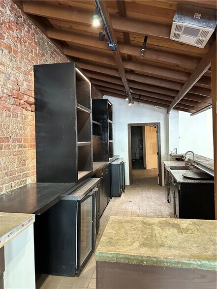 More Photos Of 840 Tchoupitoulas St, New Orleans Storefront Retail Residential For Sale
