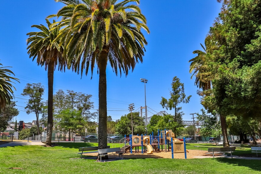 More Photos Of 1135 5th Ave, Crockett Apartments For Sale