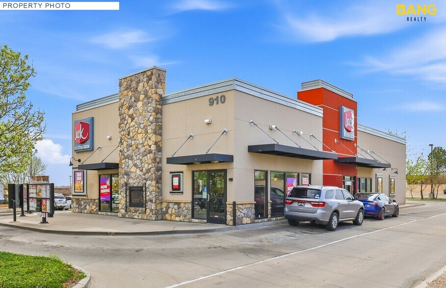 More Photos Of 910 W US 50 Hwy, Pueblo Fast Food For Sale