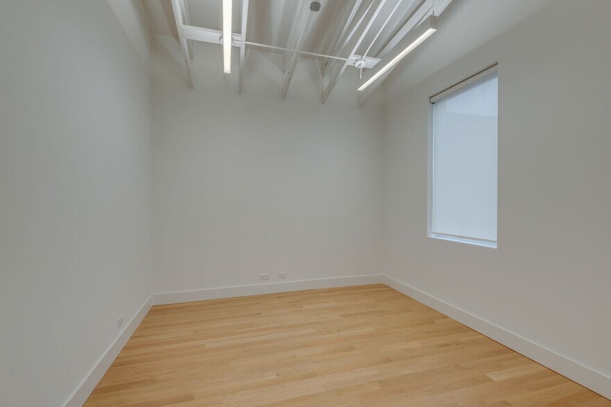More Photos Of 407 Humphreys St, Nashville Office For Lease