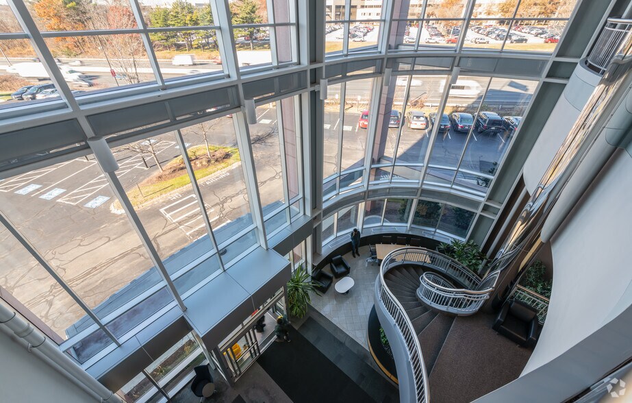 More Photos Of 3 Van de Graaff Dr, Burlington Office For Lease