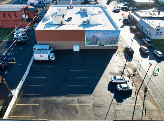 More Photos Of 623 E 3rd St, The Dalles Freestanding For Sale