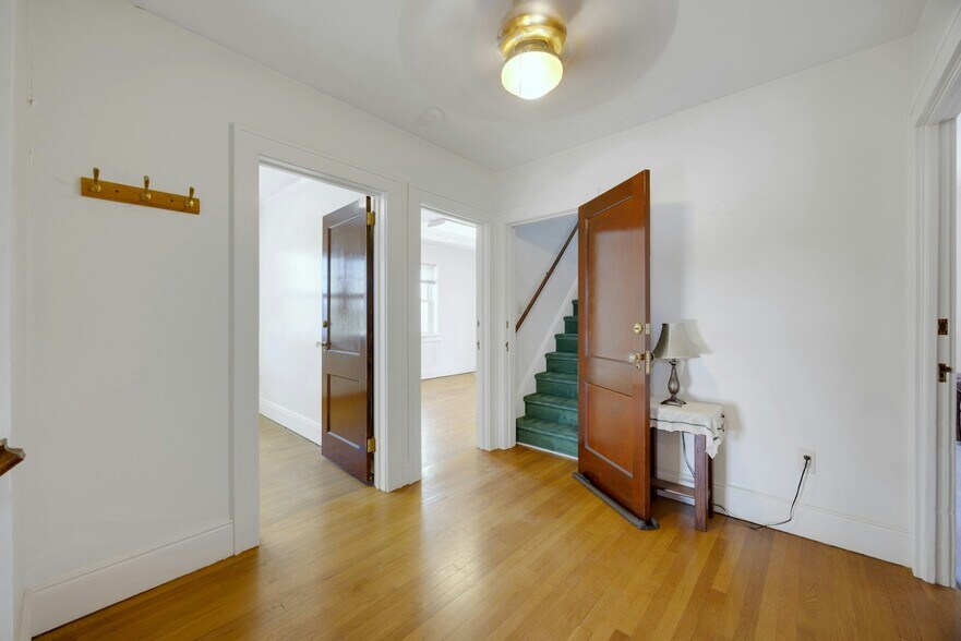 More Photos Of 225 Liberty St, Little Ferry Office For Sale