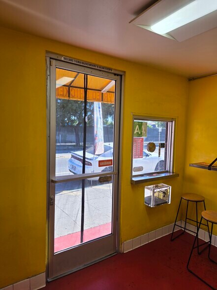 More Photos Of 11111 Wilmington Ave, Los Angeles Storefront Retail Residential For Lease