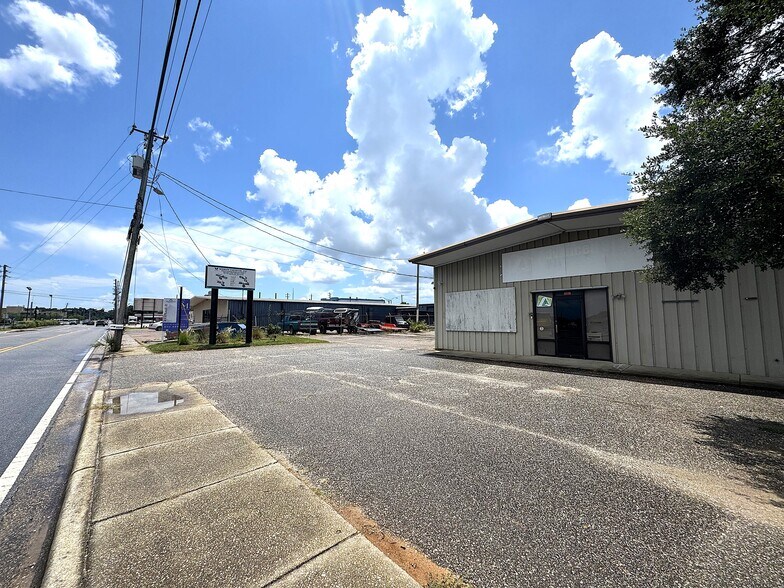 More Photos Of , Pensacola Unknown For Sale