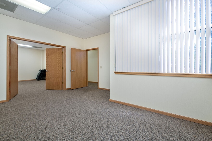 More Photos Of 350 Crown Point Cir, Grass Valley Office For Lease