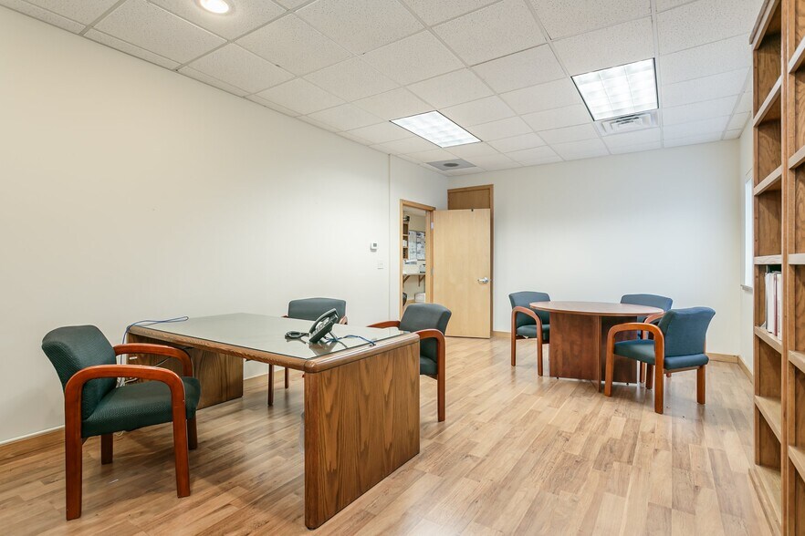 More Photos Of 300 Buell Rd, Rochester Loft Creative Space For Sale