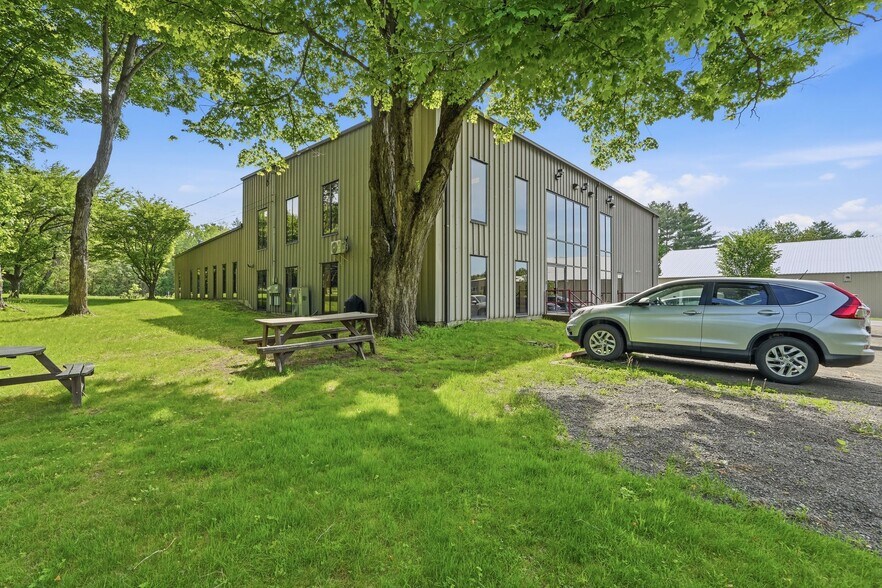 More Photos Of 665 Amherst Rd, Sunderland Research And Development For Sale