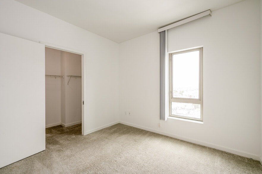 More Photos Of 100 Grand Ave, Oakland Apartments For Lease