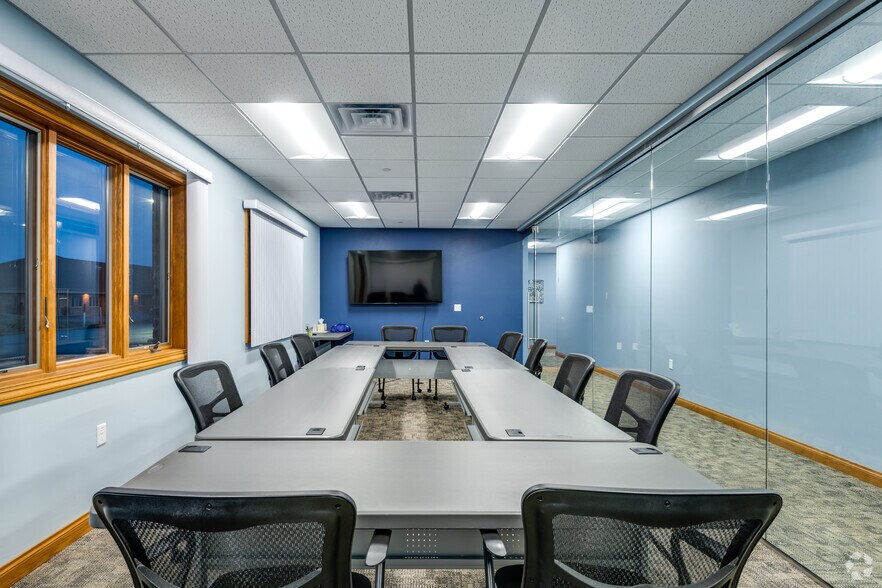 More Photos Of 119 N McCarthy Rd, Appleton Office For Lease