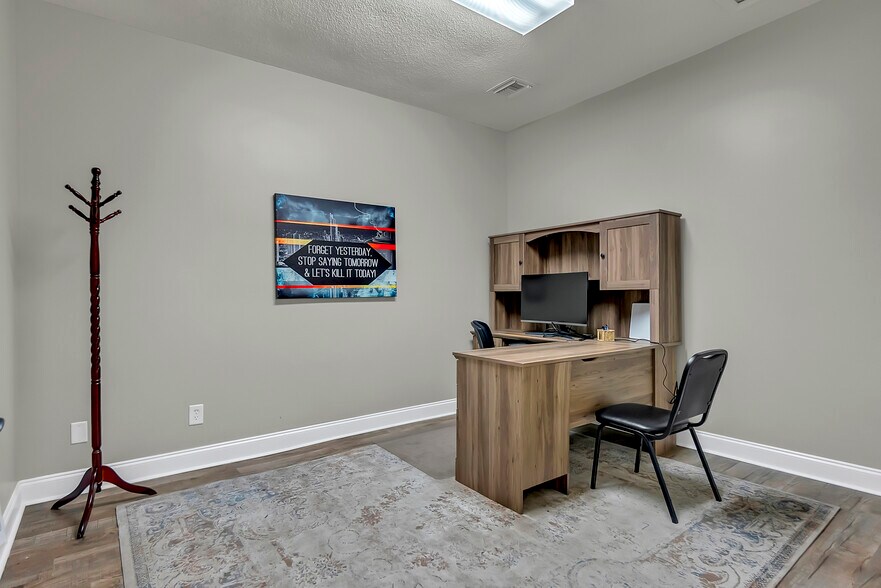 More Photos Of 1501 US Highway 19 S, Leesburg Office For Sale