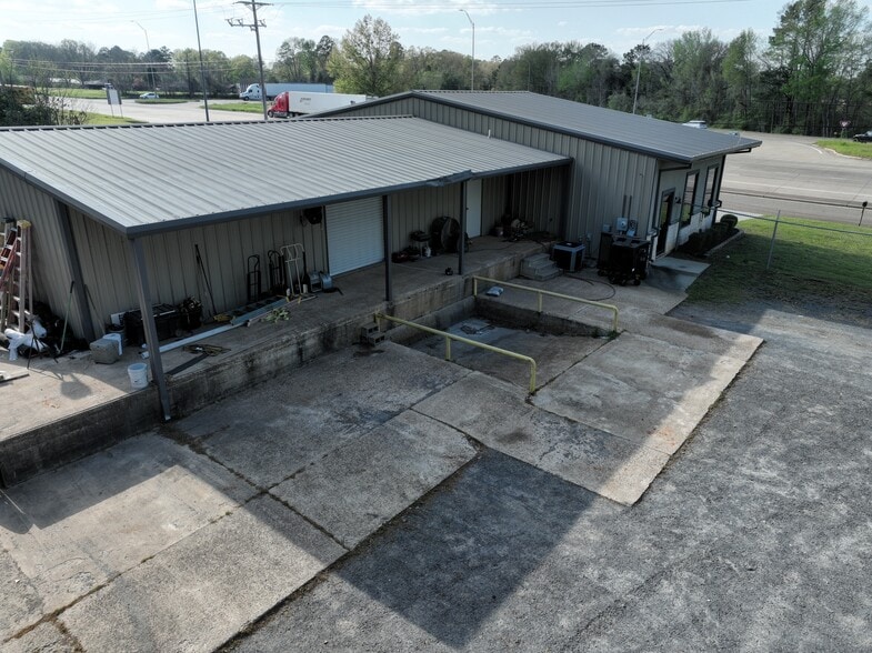 More Photos Of 1817 W Main St, Atlanta Warehouse For Sale