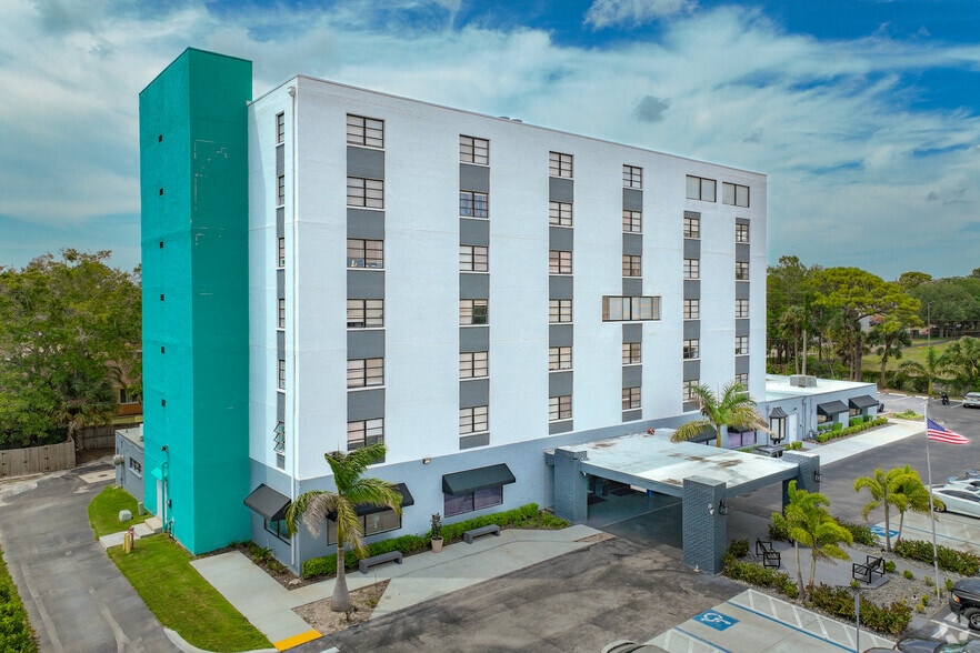 More Photos Of 1520 Jeffords St, Clearwater Apartments For Sale