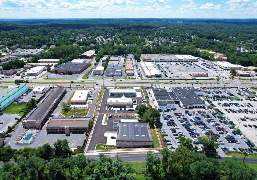 More Photos Of 6436 Baltimore National Pike, Catonsville Showroom For Lease