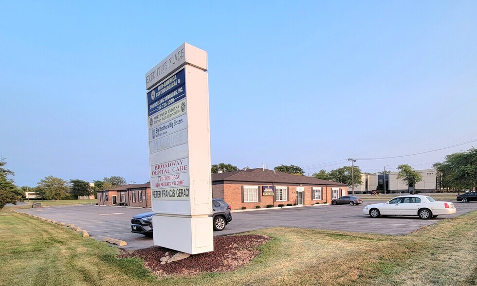 Primary Photo Of 7725 Broadway, Merrillville Medical For Lease