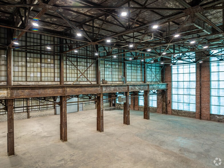 More Photos Of 297 Getty Ave, Paterson Warehouse For Lease