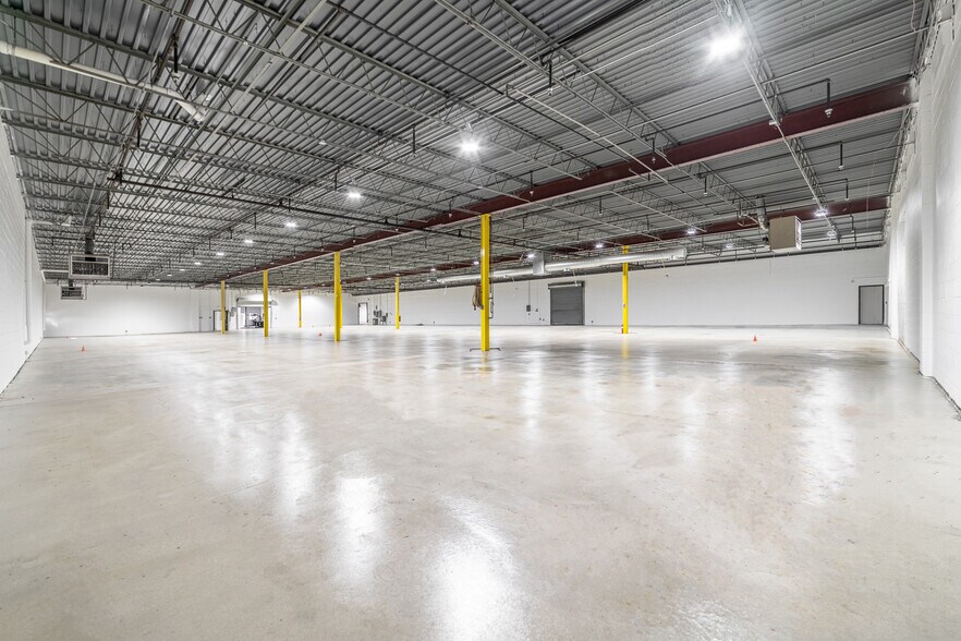 More Photos Of 330 E Route 22, Lake Zurich Warehouse For Lease
