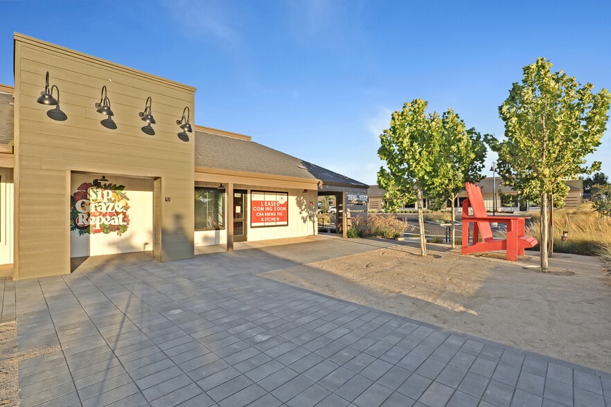 More Photos Of 1628 Holmes St, Livermore Storefront Retail Office For Sale