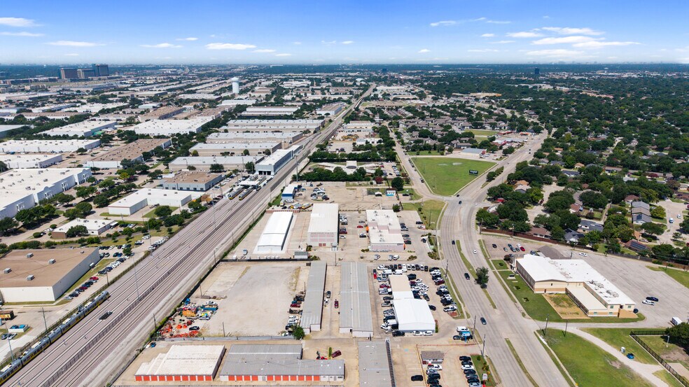 More Photos Of 3104 S Rigsbee Dr, Plano Service For Lease