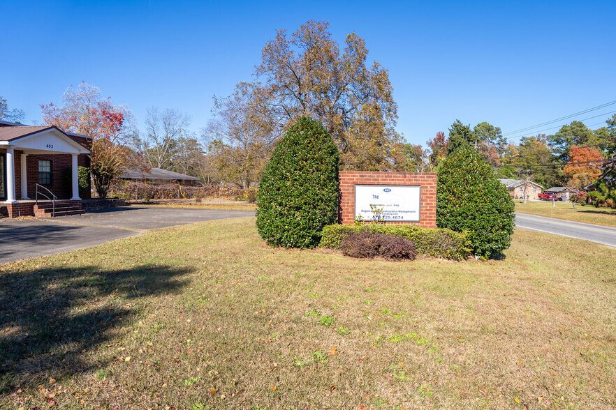 More Photos Of 403 S Pleasant Hill Rd, Warner Robins Office For Sale