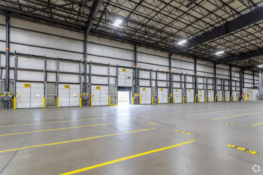 More Photos Of 69 Green Mountain Rd, Hazleton Distribution For Lease