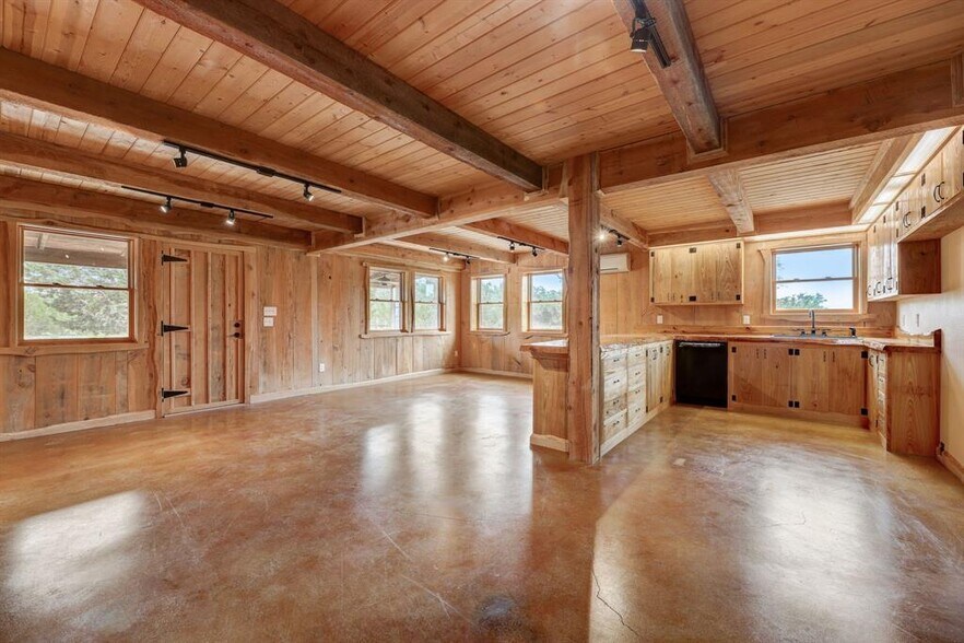 More Photos Of 700 Ledgerock Rd, Wimberley Specialty For Sale