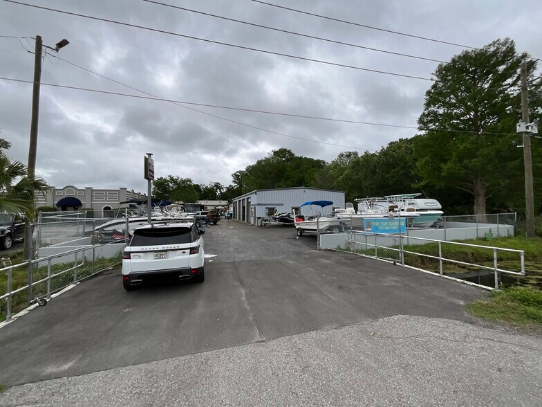 More Photos Of 8310 Congress St, Port Richey Self Storage For Sale